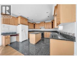 213 W 28th Street, North Vancouver, BC V7N2H9 Photo 3