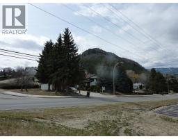 Family room - 1069 Hudson Road Lot A, West Kelowna, BC V1Z1J2 Photo 2