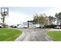 Family room - 22186 Kennedy Road, East Gwillimbury, ON L0G1V0 Photo 5