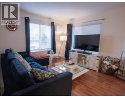 Living room - 246 Hastings Avenue Unit 315, Penticton, BC V2A2V6 Photo 2