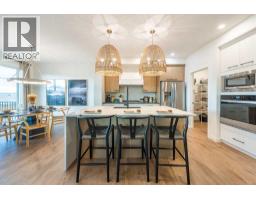 Kitchen - 45 Monarch Bend, Rural Rocky View County, AB T3Z0K3 Photo 3