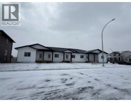 3 11 Gray, Sylvan Lake, AB T4S0W4 Photo 2