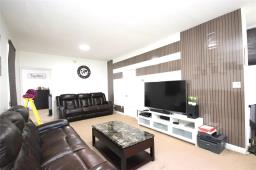 Bedroom - 122 1st Street Se, Carman, MB R0G0J0 Photo 2