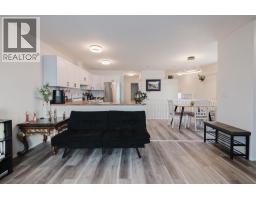 Dining room - B 9700 95 Avenue, Sexsmith, AB T0H3C0 Photo 4