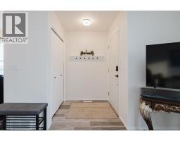 Living room - B 9700 95 Avenue, Sexsmith, AB T0H3C0 Photo 2