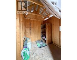 6305 Paterson Road, Deka Lake Sulphurous Hathaway Lakes, BC V0K1X3 Photo 3