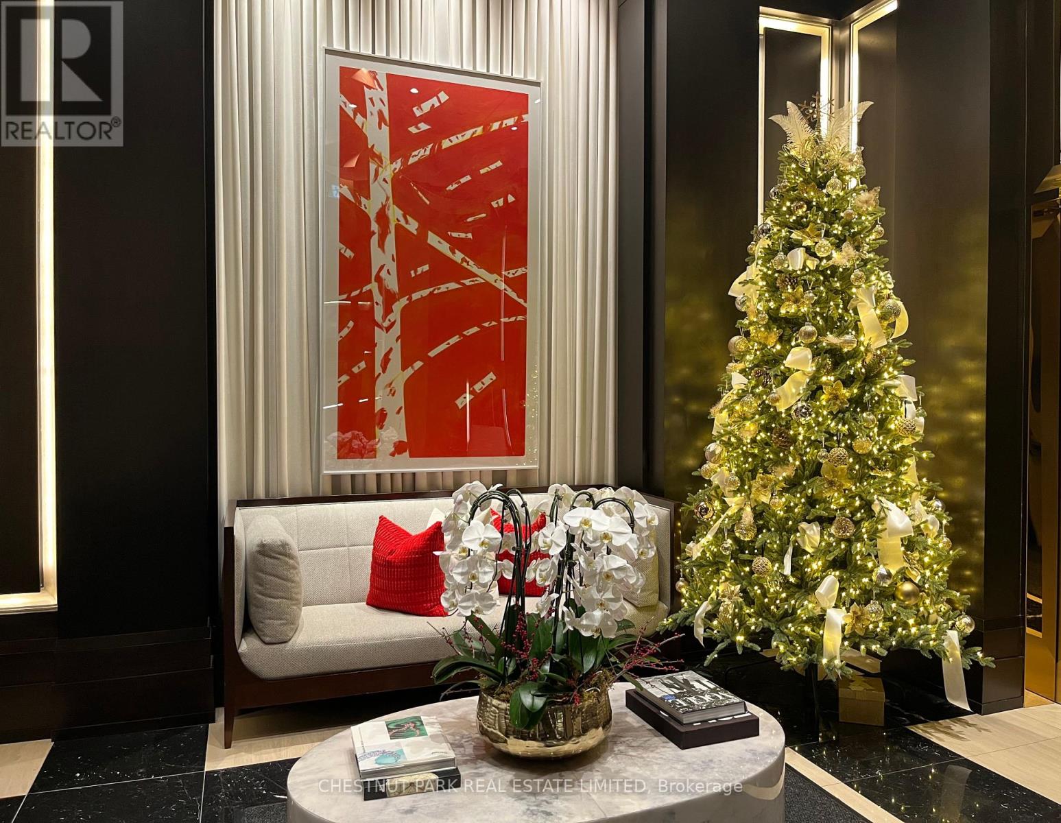 2703 200 Cumberland Street