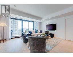 2703 200 Cumberland Street, Image 3