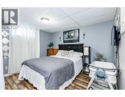 Bedroom - 3325 42 Avenue, Red Deer, AB T4N2Y7 Photo 3