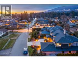 4090 Sunnycrest Drive, North Vancouver, BC V7R3E5 Photo 4