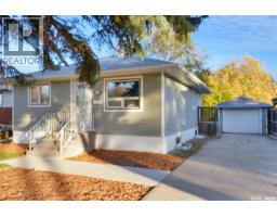 Kitchen - 668 Grandview Street W, Moose Jaw, SK S6H5L4 Photo 2