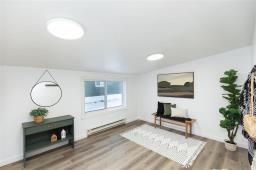 Living room - 24 Trailer Court Road, New Bothwell, MB R0A1C0 Photo 3