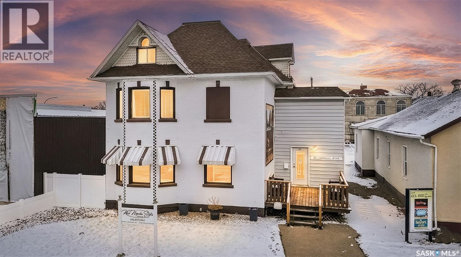 70 Stadacona Street W