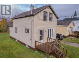 Eat in kitchen - 25 Matilda Street, Sydney, NS B1N2T3 Photo 2