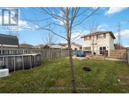 Kitchen - 4 Donker Drive, St Thomas, ON N5P4J3 Photo 3