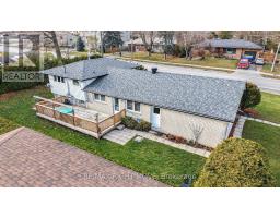 Primary Bedroom - 437 Highland Avenue, Orillia, ON L3V4E8 Photo 4