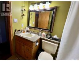 Primary Bedroom - 550 6th Avenue Nw, Swift Current, SK S9H3P6 Photo 4