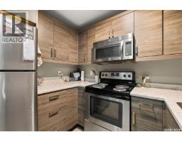 Dining room - 2810 Ridgway Avenue, Regina, SK S4X0N1 Photo 3