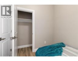 Bedroom - 16 Mt Pleasant Street, Brantford, ON N3T1S5 Photo 3