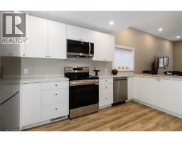 Kitchen - 16 Mt Pleasant Street, Brantford, ON N3T1S5 Photo 5