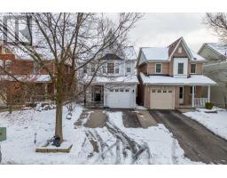 Bedroom 2 - 72 Wessex Drive, Whitby, ON L1M2C2 Photo 5