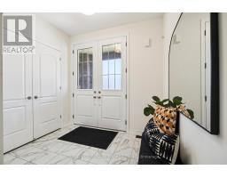 15 John Smith Street, East Gwillimbury, ON L9N0S7 Photo 5