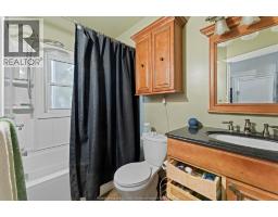 Bedroom - 226 Munger, Harrow, ON N0R1G0 Photo 2