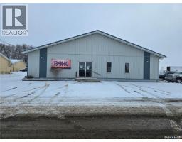 416 7th Avenue Nw, Weyburn, SK S4H2K7 Photo 3