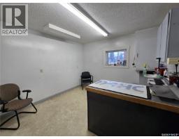 416 7th Avenue Nw, Weyburn, SK S4H2K7 Photo 4