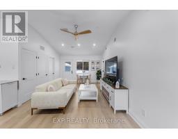 Bedroom 2 - 808 Montsell Avenue, Georgina, ON L0E1S0 Photo 5