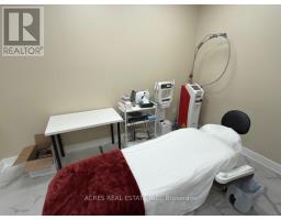 10 860 North Park Drive, Brampton, ON L6S4N5 Photo 4