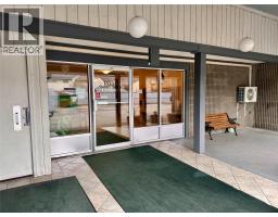 4pc Bathroom - 262 Kinney Avenue Unit 311, Penticton, BC V2A6R6 Photo 2