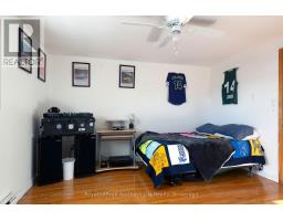 Bedroom 5 - 570 High Street, North Bay, ON P1B6R6 Photo 2