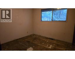 4494 Rondeview Road, Madeira Park, BC V0N2H1 Photo 5