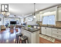 24284 101 A Avenue, Maple Ridge, BC V2W0C2 Photo 2