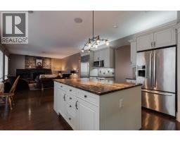 Kitchen - 472 Killdeer Way, Fort Mcmurray, AB T9K0R8 Photo 5