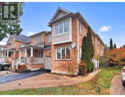 Kitchen - 98 Lowther Avenue, Richmond Hill, ON L4E4P3 Photo 3