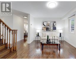 Laundry room - 98 Lowther Avenue, Richmond Hill, ON L4E4P3 Photo 5