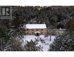 Kitchen - 6 Millridge Estate Private, Centre Wellington, ON N0B1S0 Photo 3