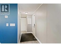 Kitchen - 552 Mckinlay Crescent, Fort Mcmurray, AB T9K2R6 Photo 2