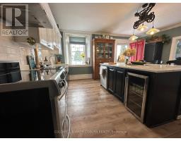 Living room - 628 Pittston Road, Edwardsburgh Cardinal, ON K0E1E0 Photo 4