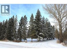 Living room - Blue Sign 114 145006 Cassils Rd Subdivision, Rural Newell County Of, AB T1R1A0 Photo 5
