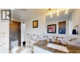 Dining room - 22037 Hwy 11, Rural Stettler No 6 County Of, AB T0C2E0 Photo 2