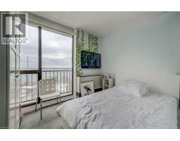 Primary Bedroom - 33 Harbour Square Unit 1017, Toronto, ON M5J2G2 Photo 5