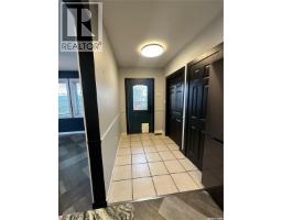 Living room - 801 5th Avenue, Whitewood, SK S0G5C0 Photo 3