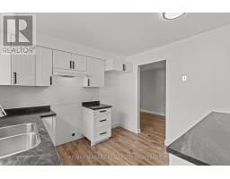 Living room - 35 Lafayette Drive, St Catharines, ON L2N6C1 Photo 3