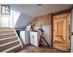 1074 Martindale, Greater Sudbury, ON P3E4J2 Photo 2