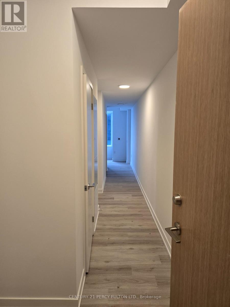 2810 395 Square One Drive