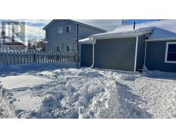 Bedroom 2 - 17 Third Avenue, Wawa, ON P0S1K0 Photo 5