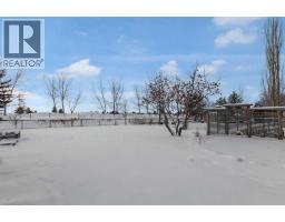 Foyer - 111 Hillview Road, Strathmore, AB T1P1W2 Photo 4